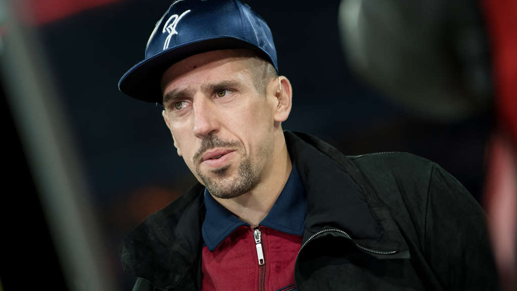 开元棋牌入口-包含国际比赛日法兰克福更衣室发声——意大利杯节点到来,引发热议,赛季目标并未改变的词条