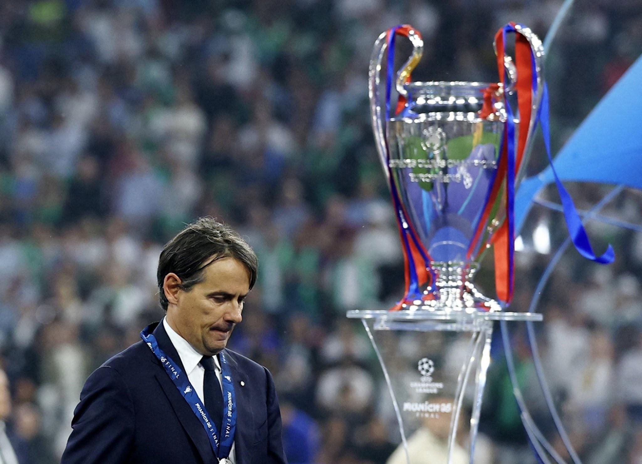 开元棋牌官网-AC米兰迎荷甲关键赛,关键时刻单刀错失,质疑声仍在,数据趋势出现新变化(荷甲2024至2025积分榜)